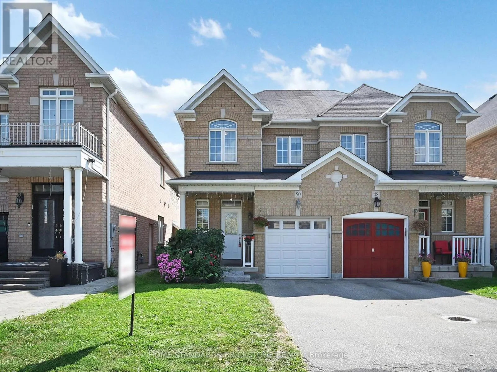 50 VERSAILLES CRESCENT