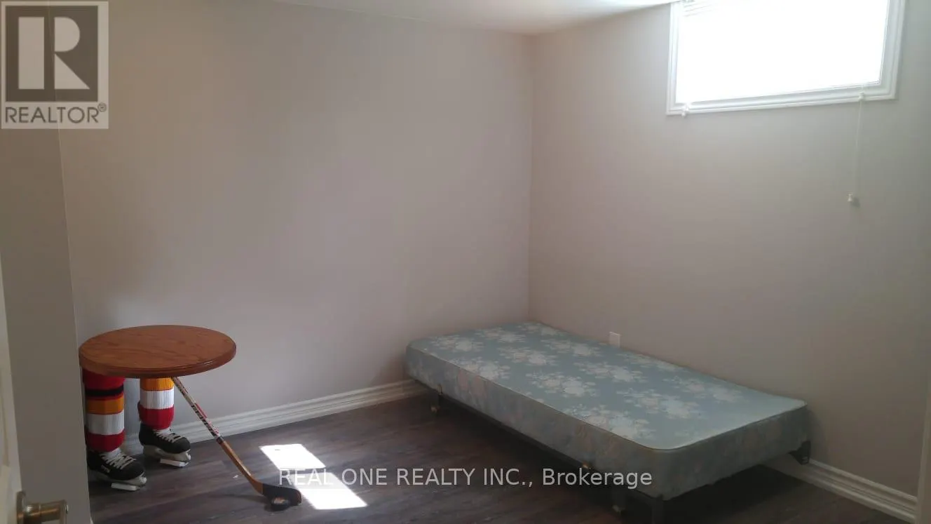 1218 SHAMIR CRESCENT