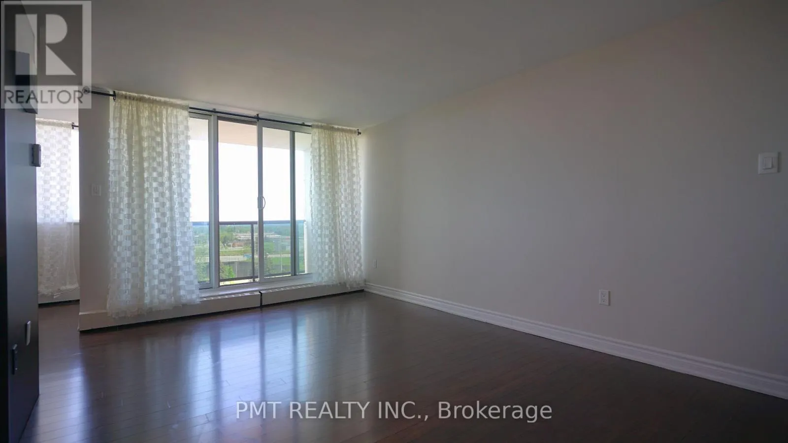 904 - 530 LOLITA GARDENS