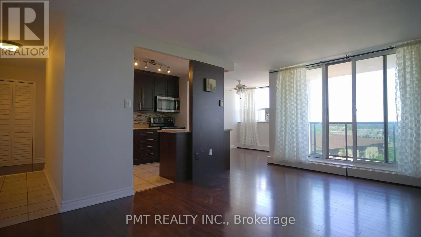 904 - 530 LOLITA GARDENS