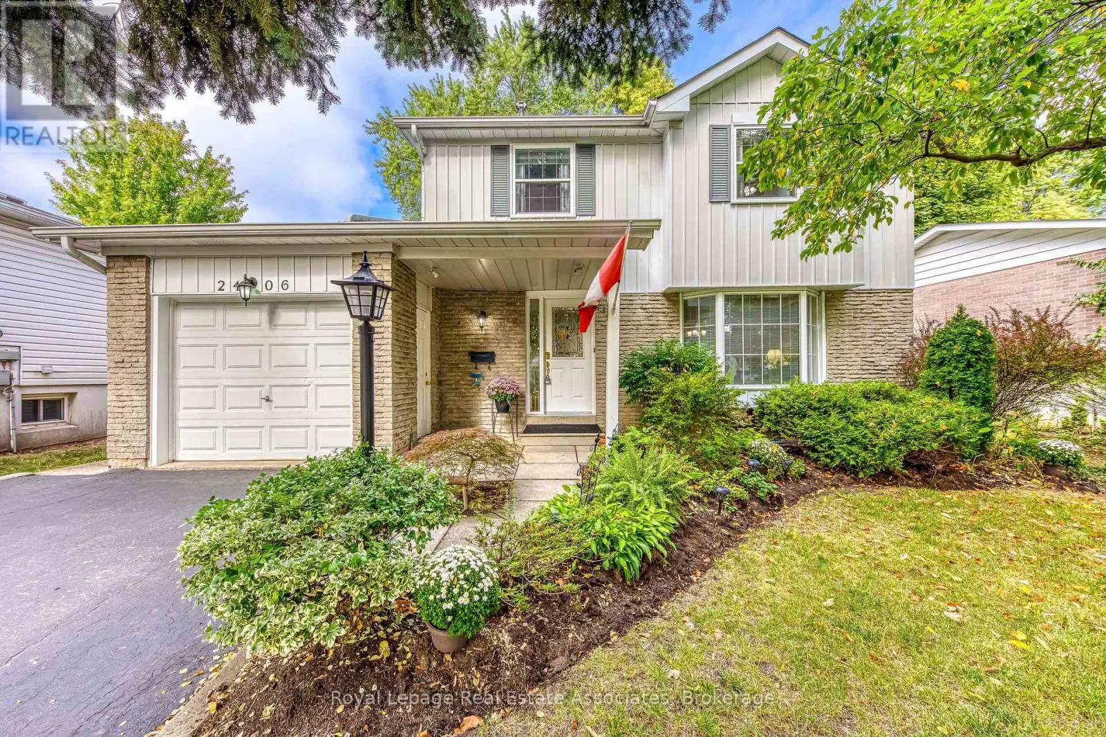 2406 BUTTONBUSH CRESCENT