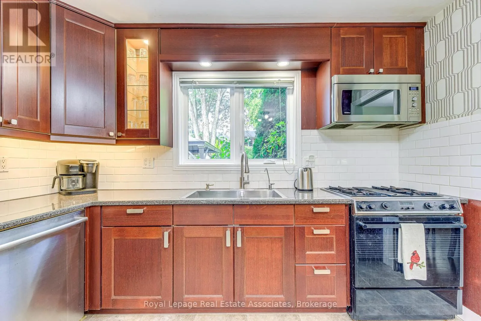 2406 BUTTONBUSH CRESCENT