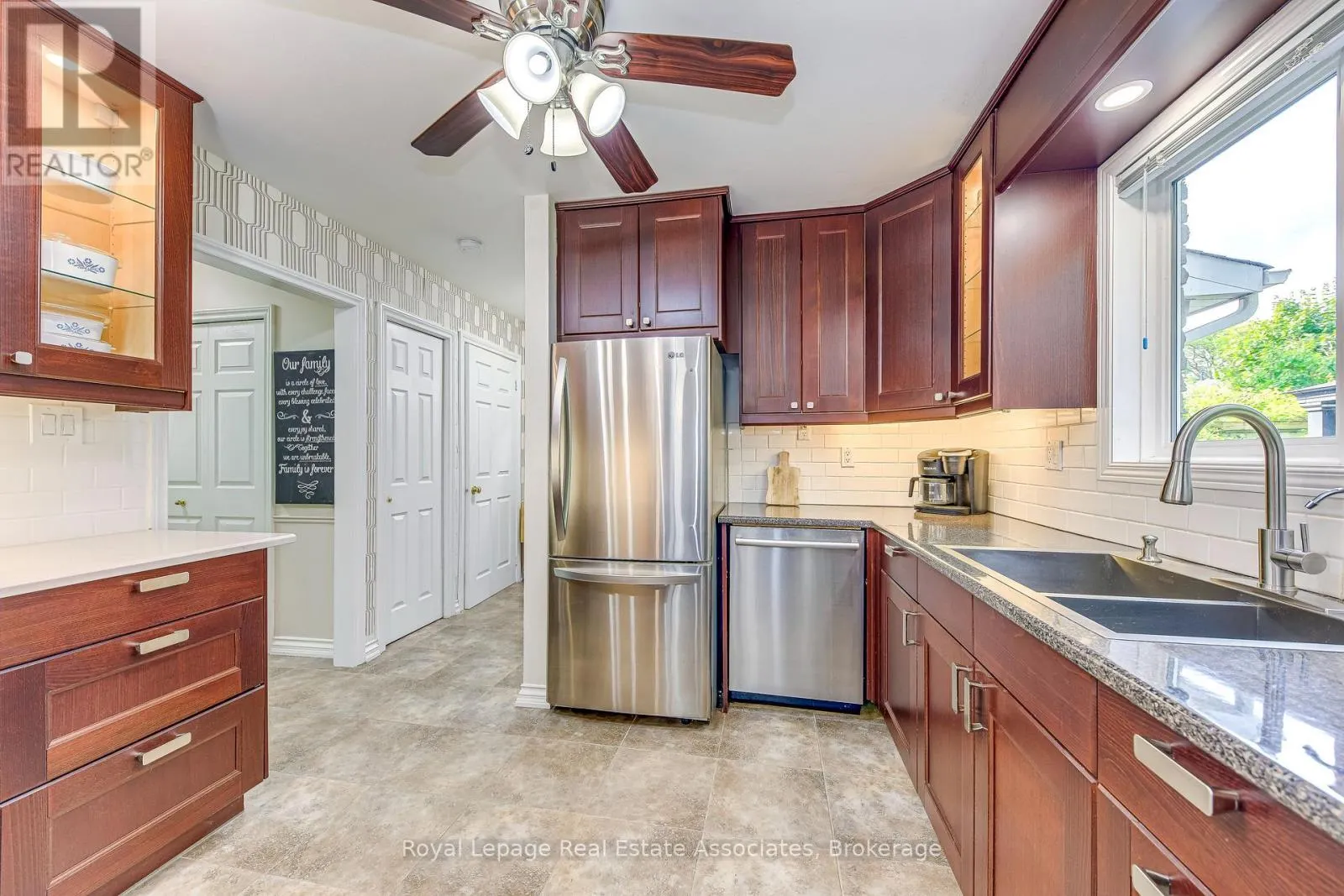 2406 BUTTONBUSH CRESCENT