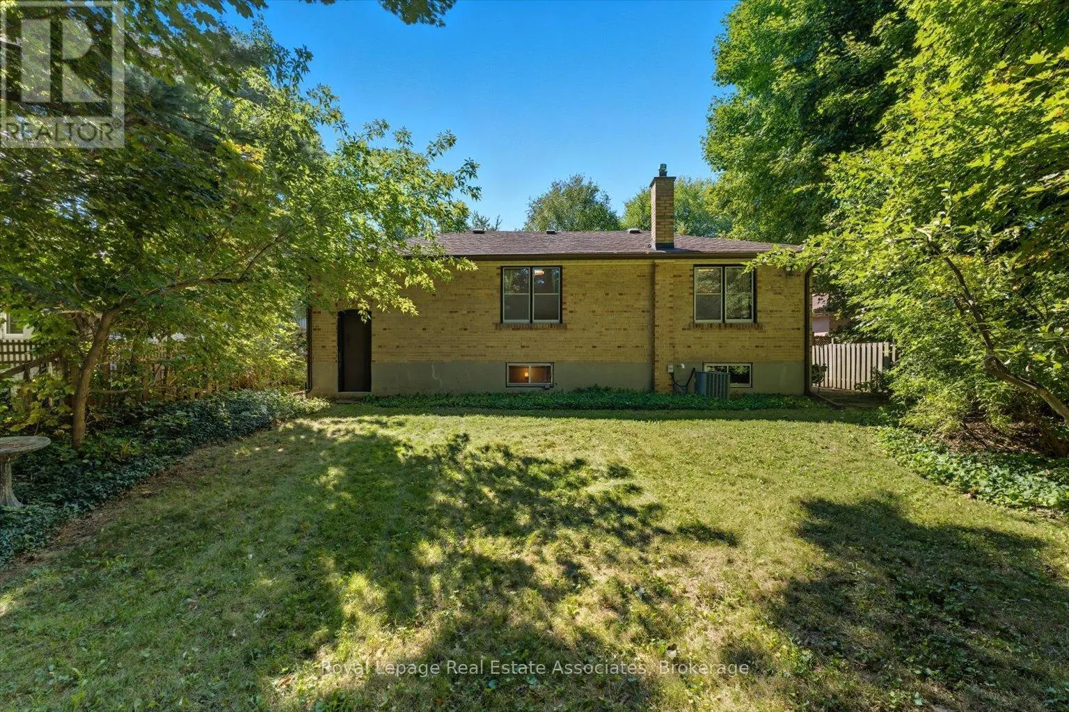 1229 WELWYN DRIVE