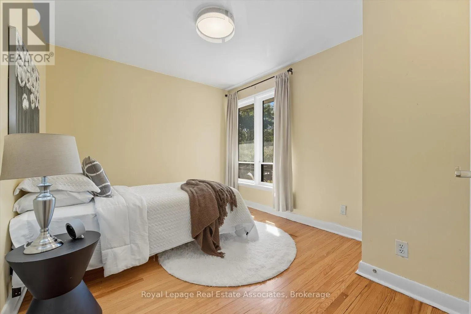 1229 WELWYN DRIVE