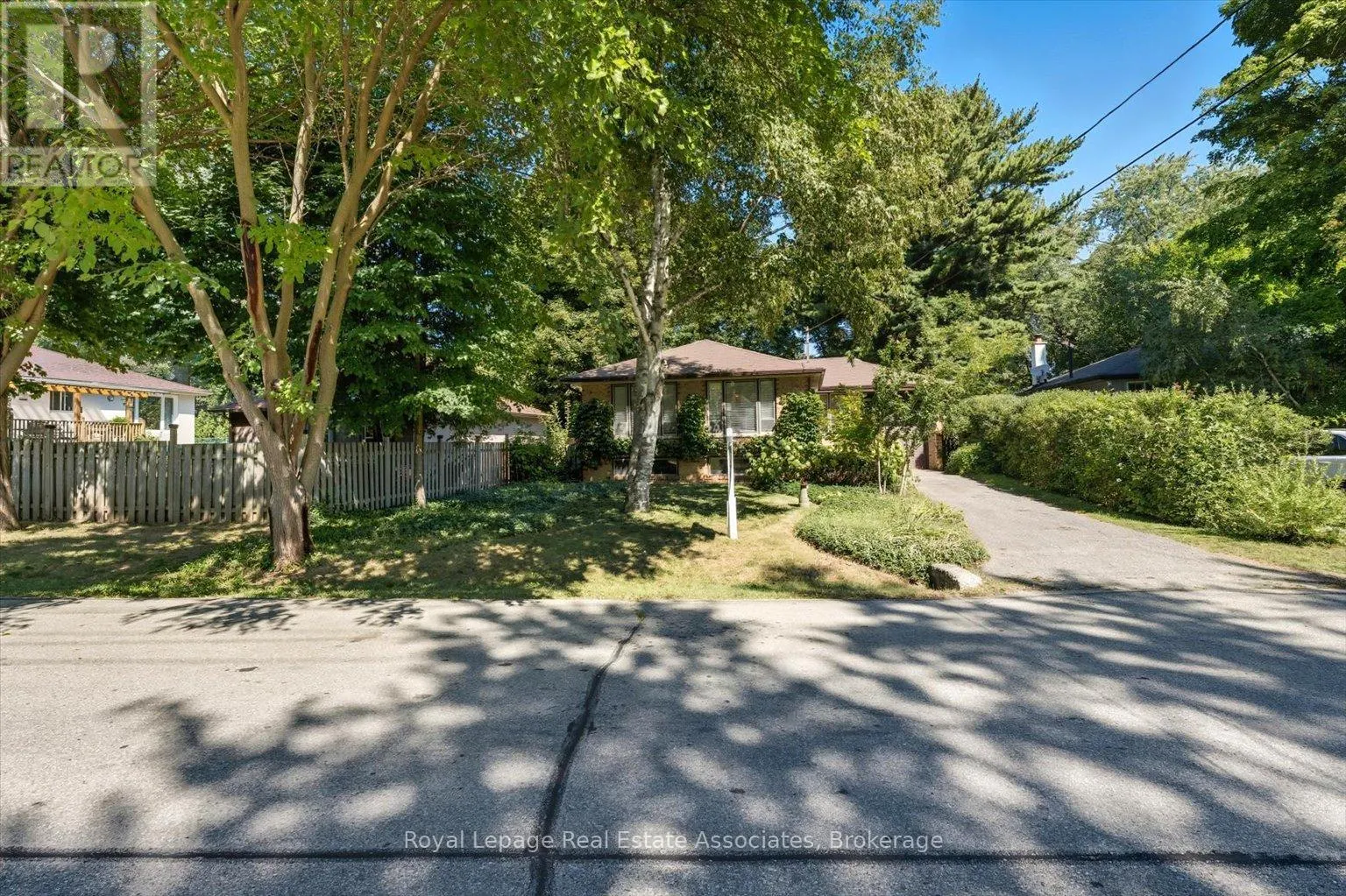 1229 WELWYN DRIVE