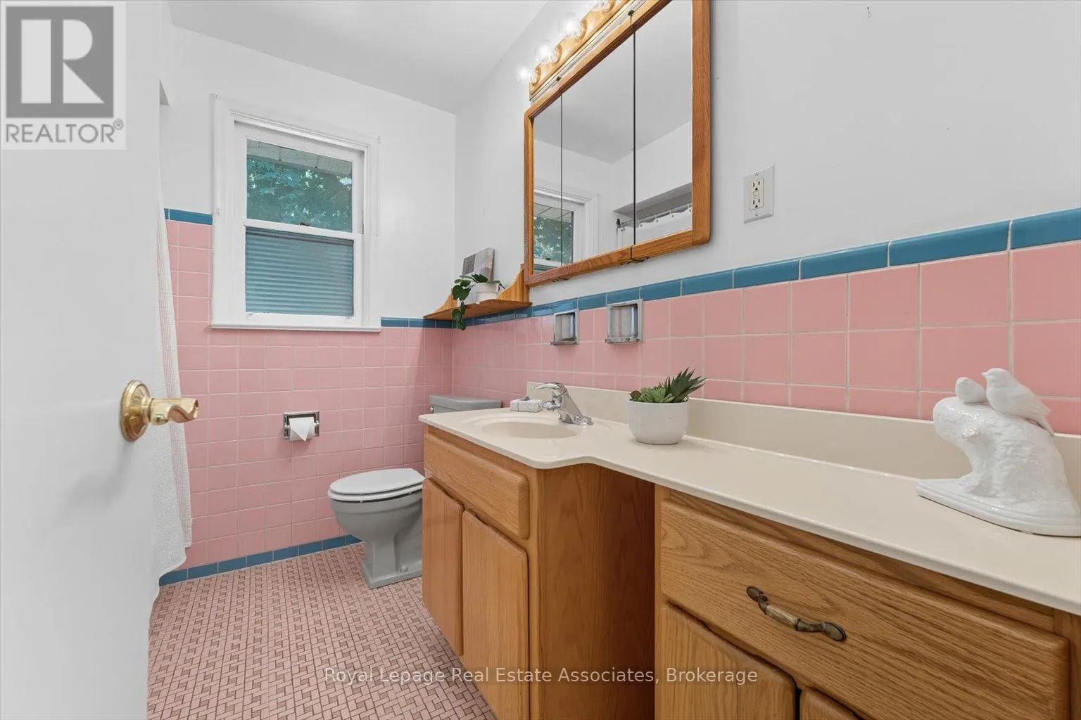 1229 WELWYN DRIVE