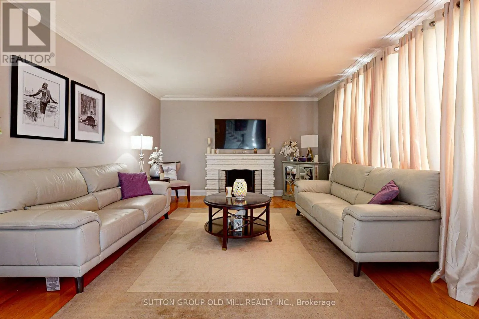 2 BYWOOD DRIVE
