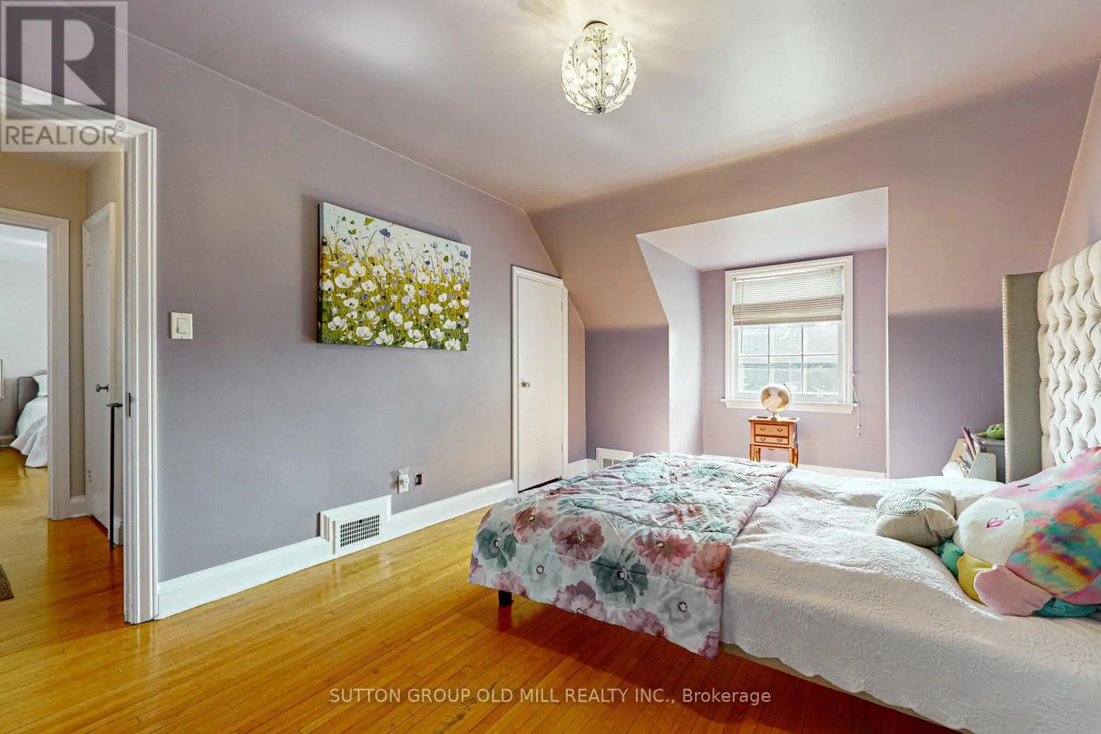 2 BYWOOD DRIVE