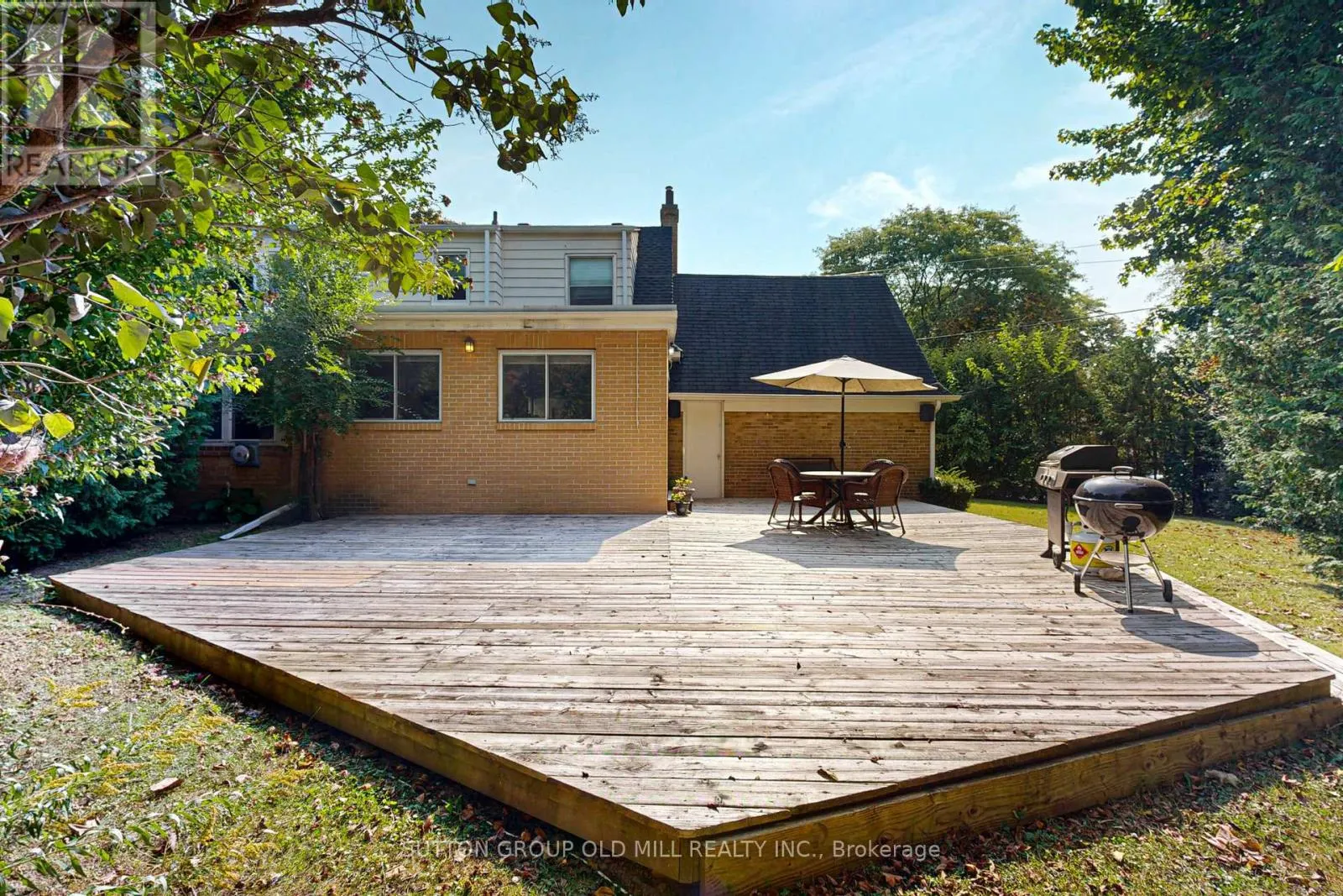 2 BYWOOD DRIVE