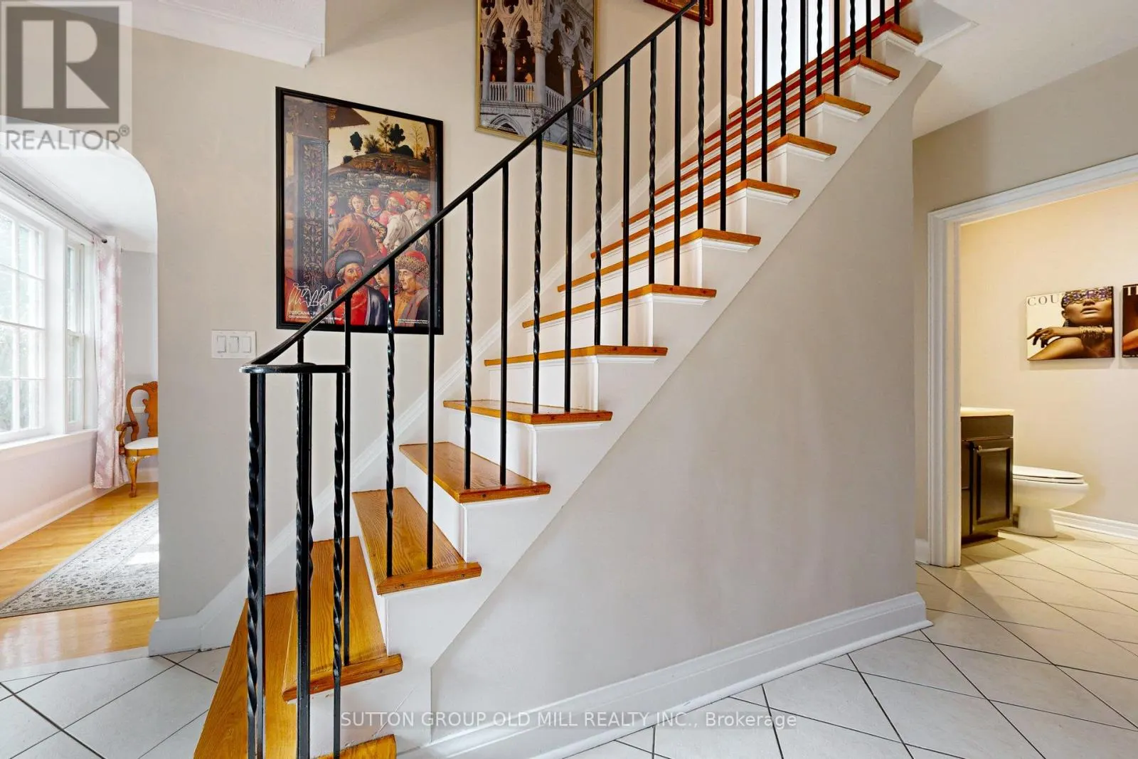2 BYWOOD DRIVE