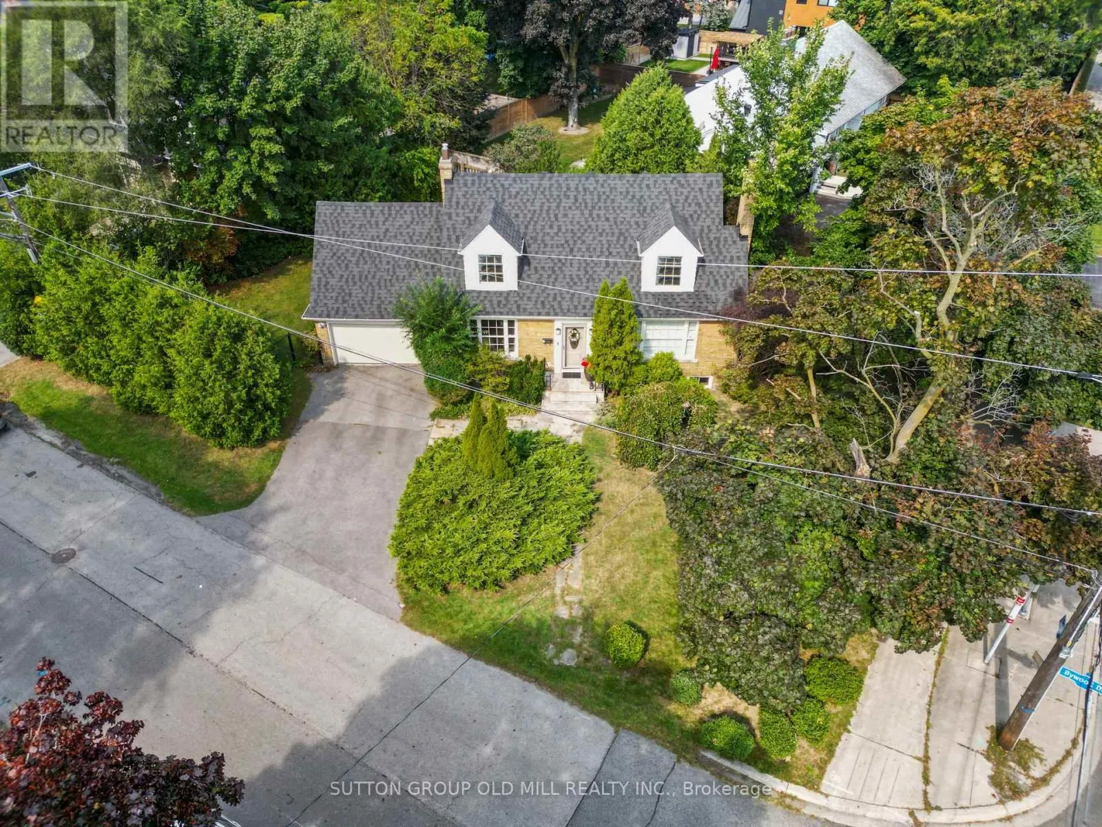 2 BYWOOD DRIVE