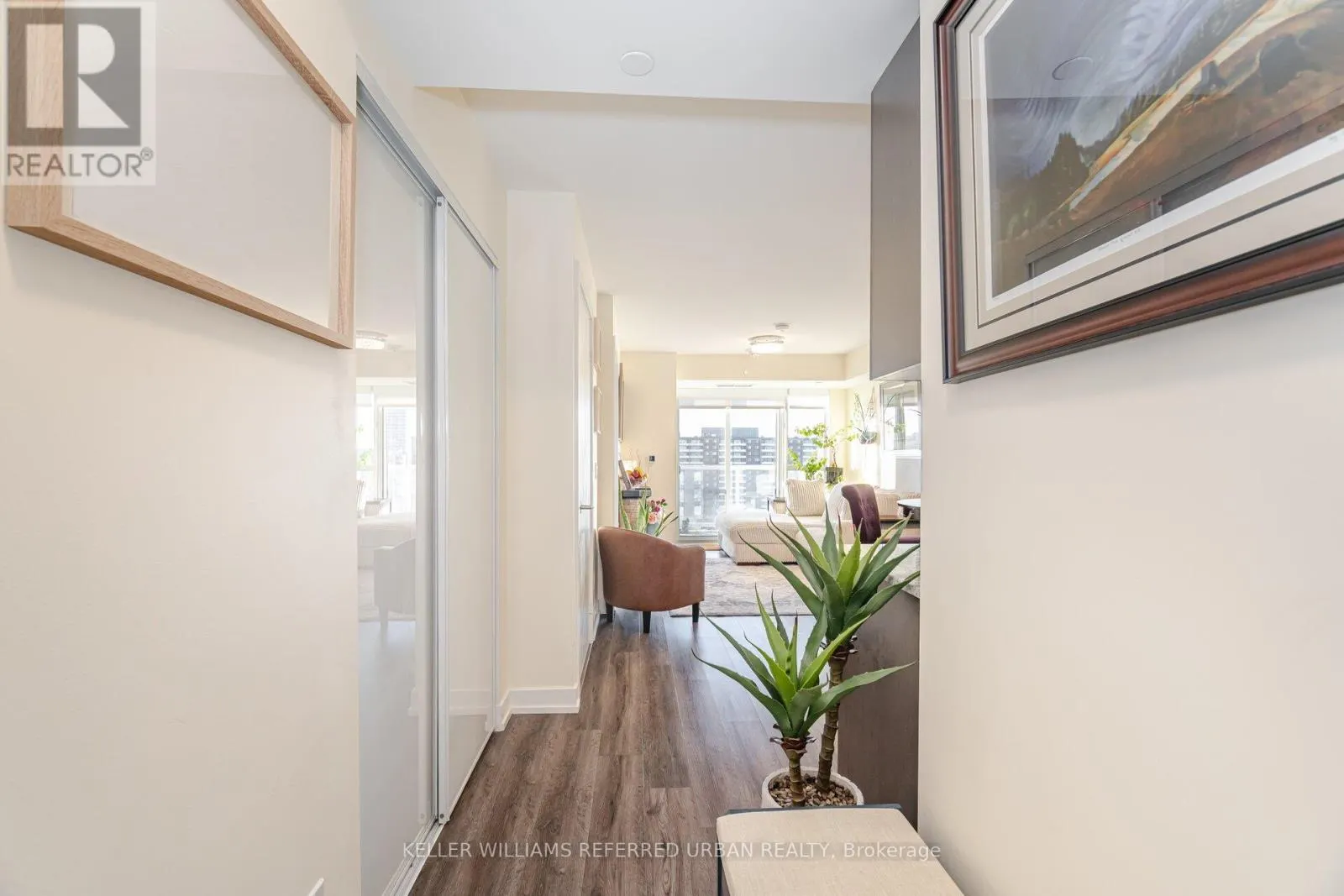 1807 - 10 WILBY CRESCENT