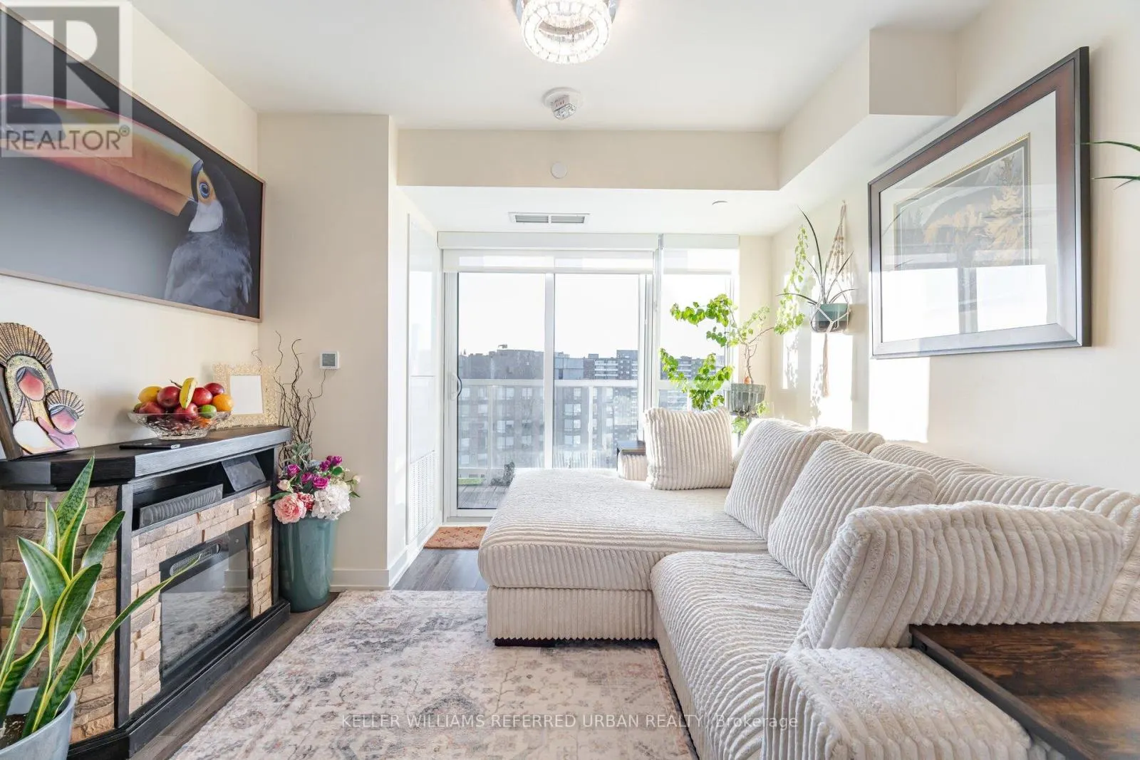 1807 - 10 WILBY CRESCENT