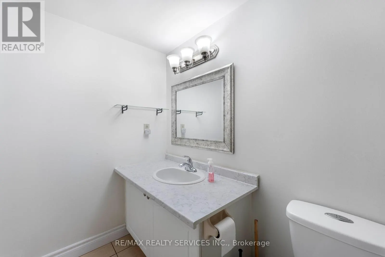 1202 - 145 HILLCREST AVENUE
