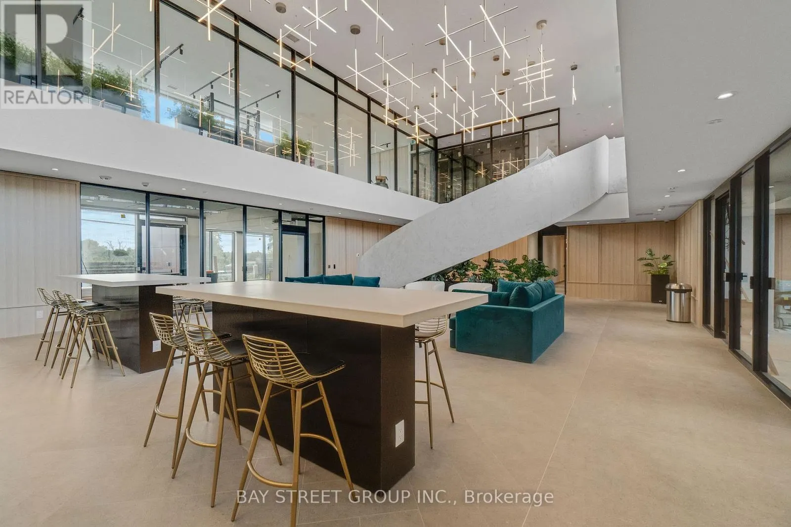 1505 - 3079 TRAFALGAR ROAD