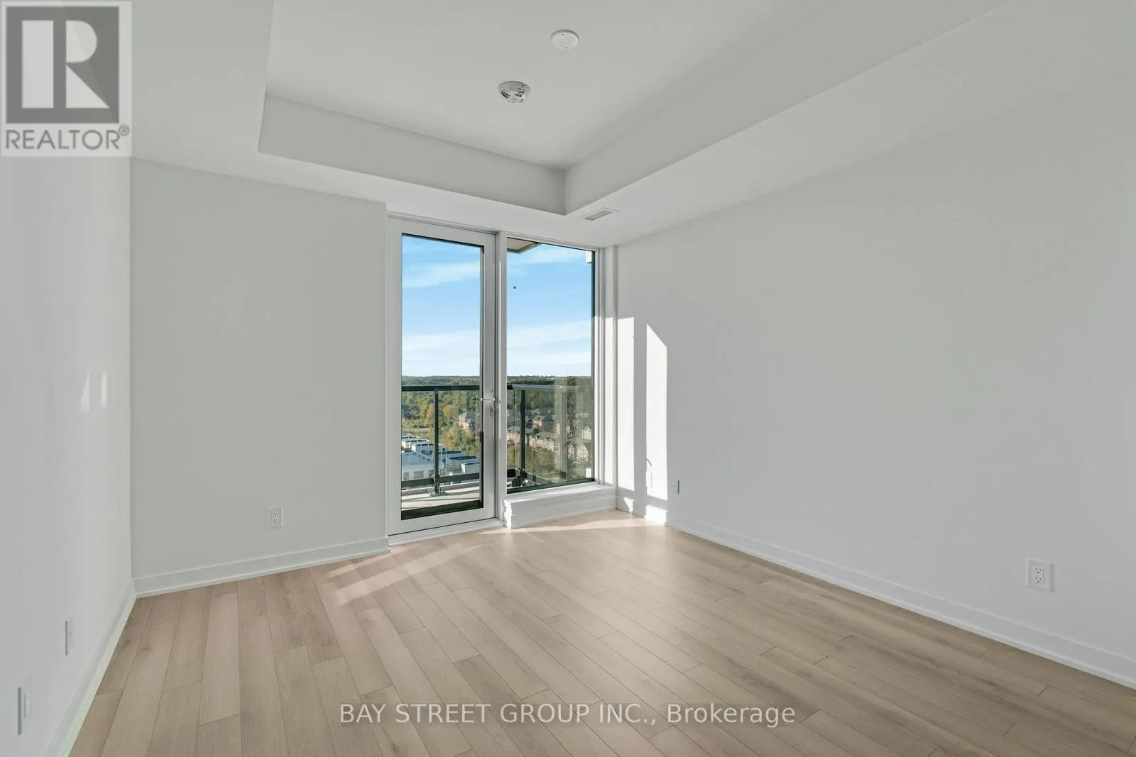 1505 - 3079 TRAFALGAR ROAD