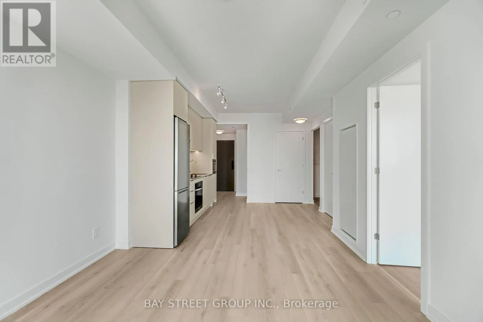 1505 - 3079 TRAFALGAR ROAD
