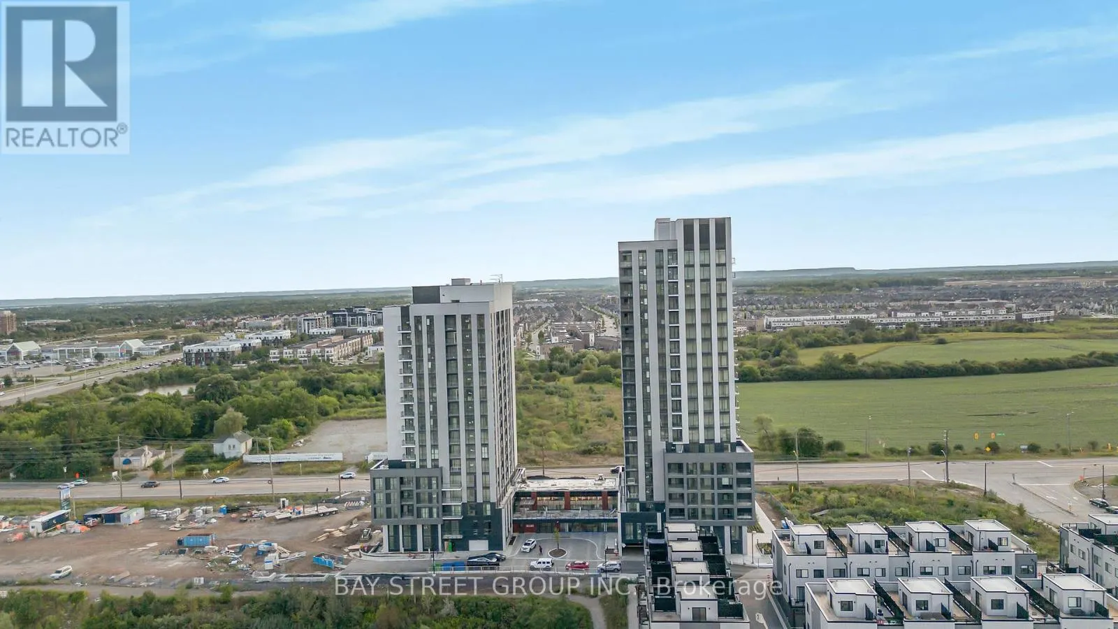 1505 - 3079 TRAFALGAR ROAD