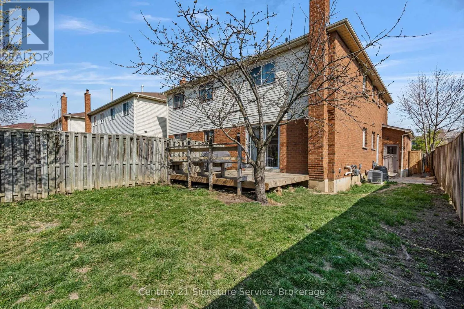 80 DUTCH CRESCENT
