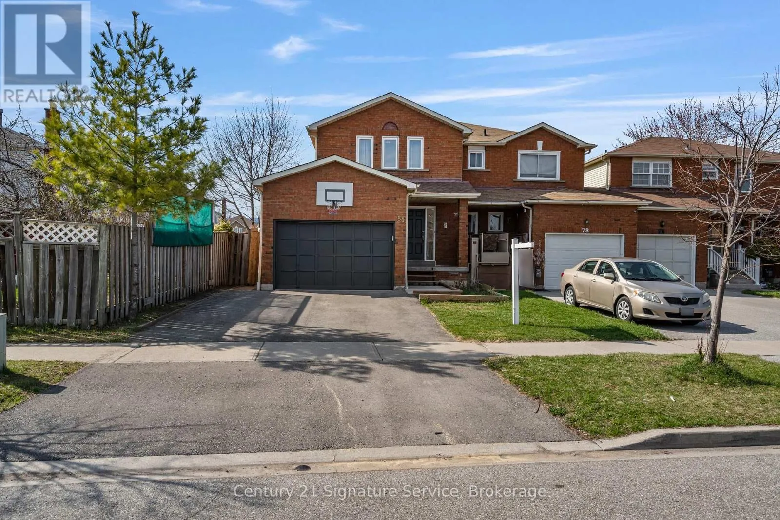 80 DUTCH CRESCENT