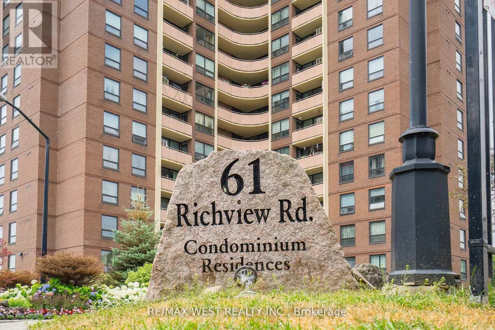 1603 - 61 RICHVIEW ROAD