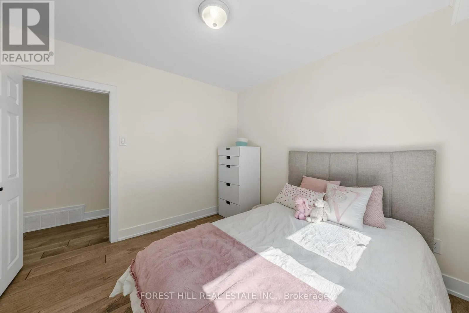 37 CHERRY POST CRESCENT