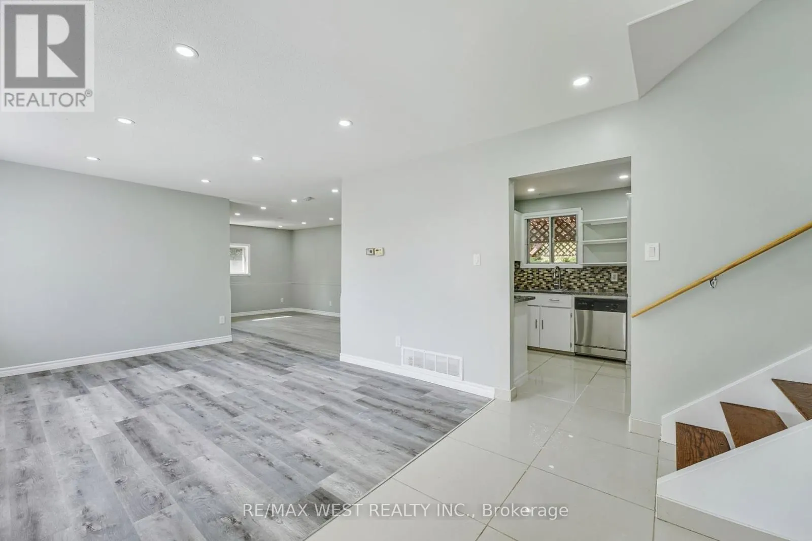 15 LAWRENCE AVENUE