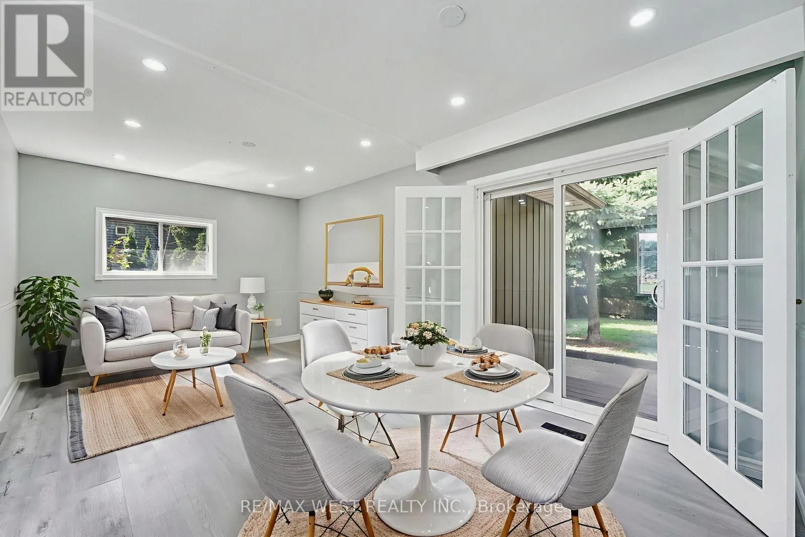 15 LAWRENCE AVENUE