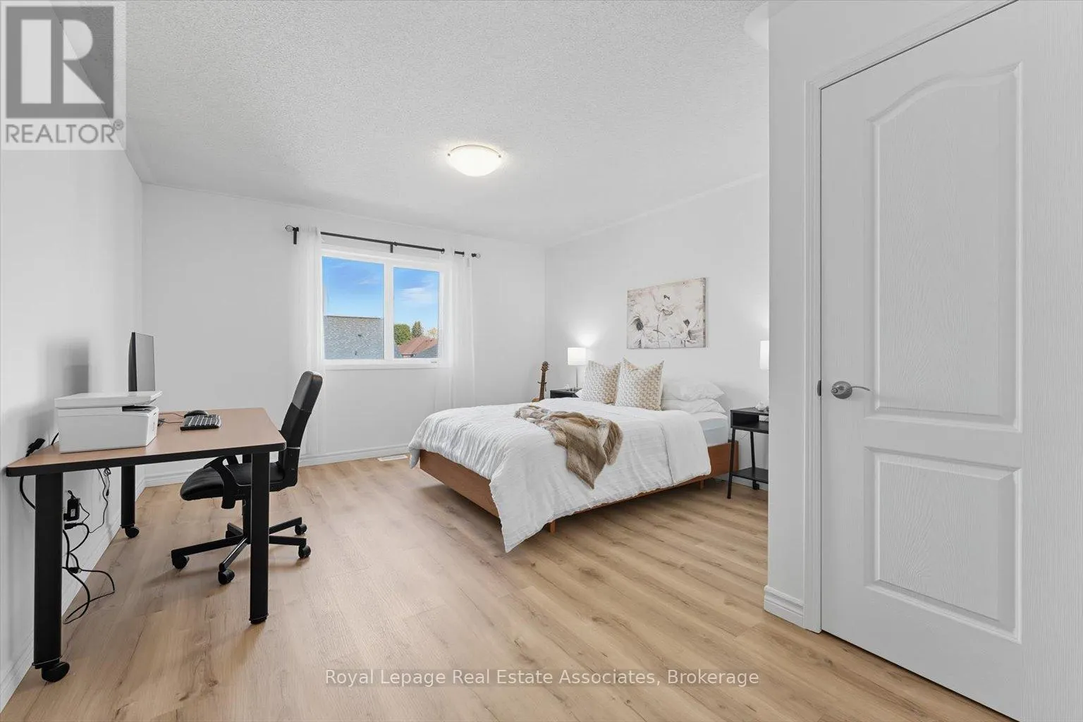 443 STONETREE COURT