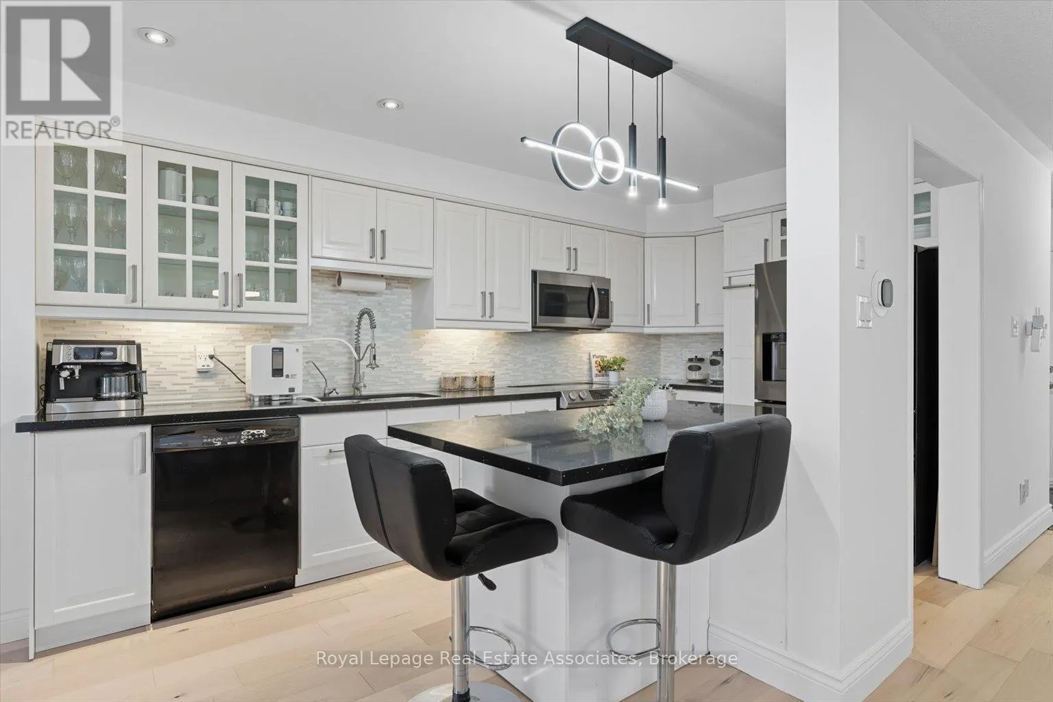 443 STONETREE COURT