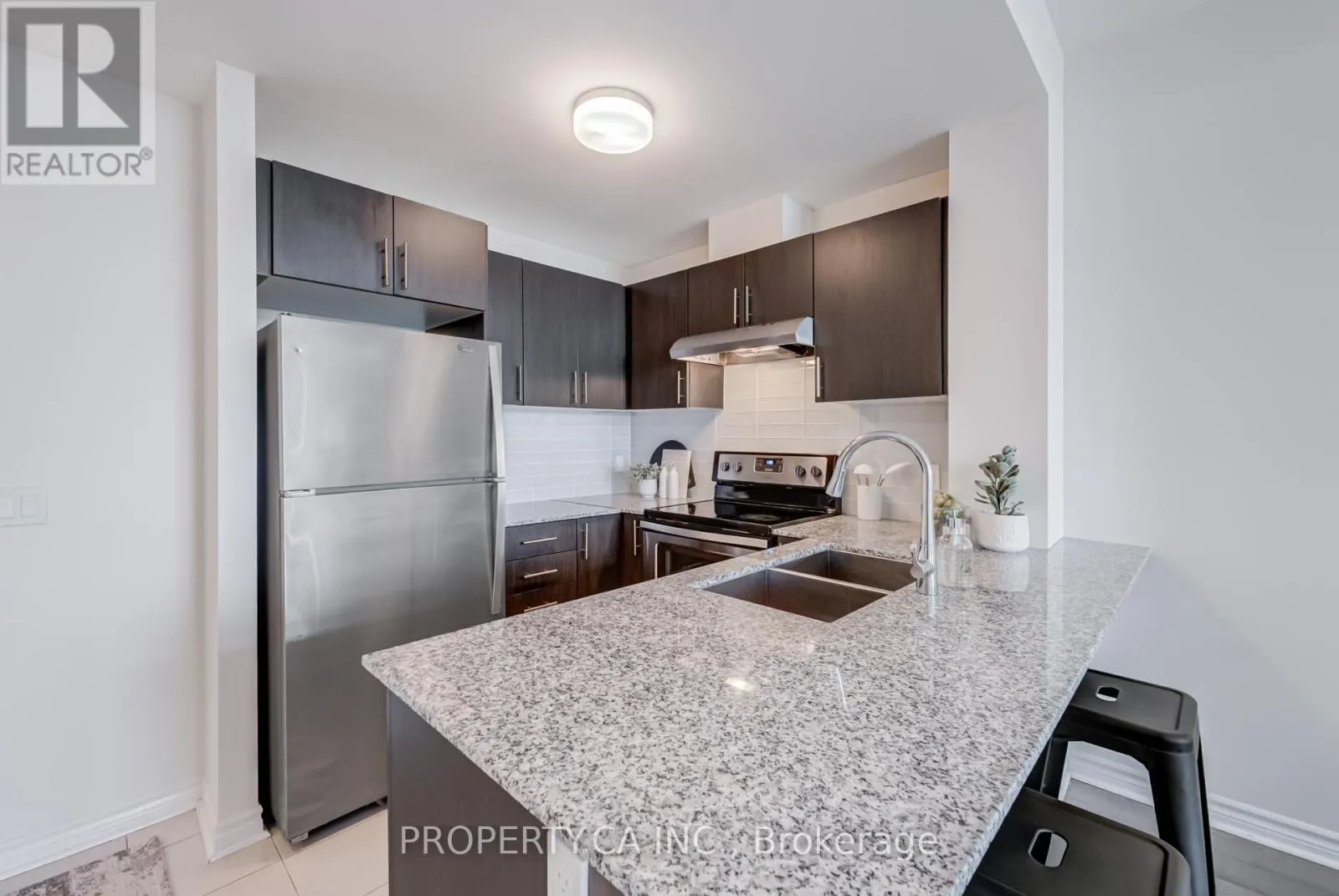 704 - 2522 KEELE STREET