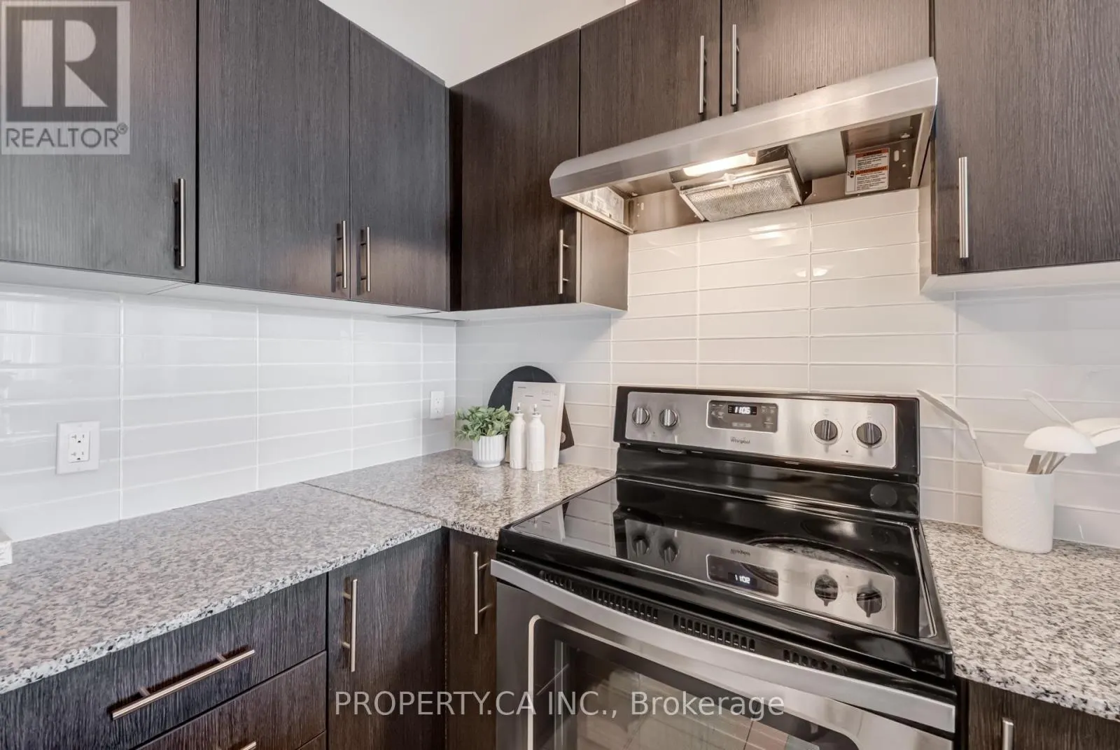 704 - 2522 KEELE STREET