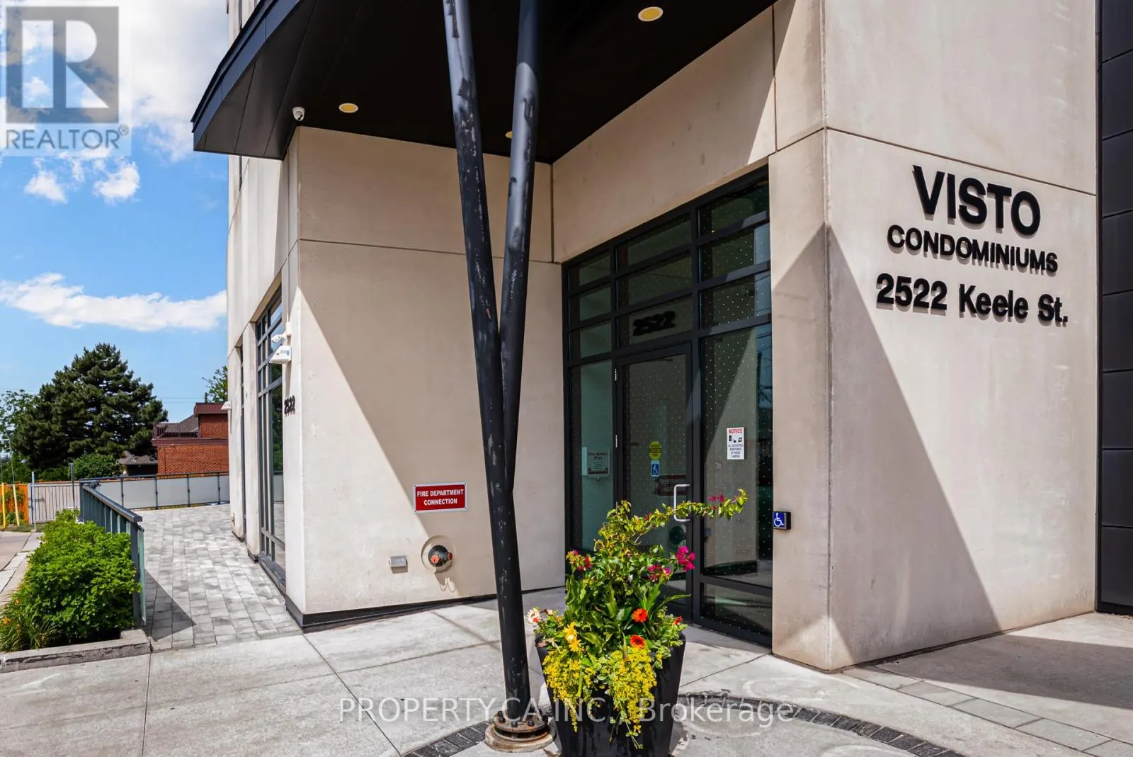 704 - 2522 KEELE STREET