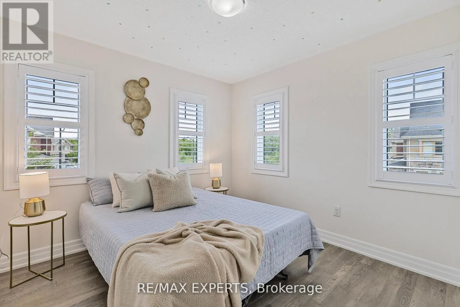 1374 ROSE WAY