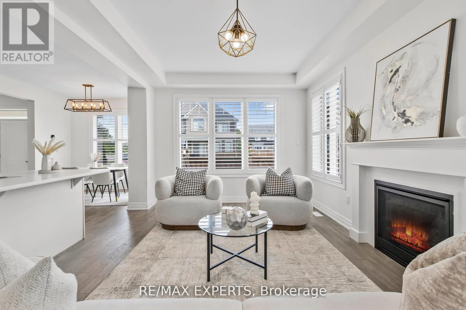 1374 ROSE WAY
