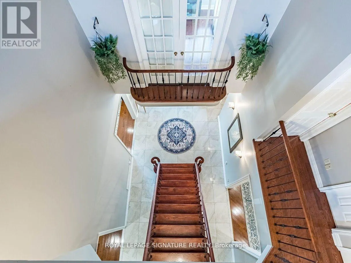 1206 GLENASHTON DRIVE