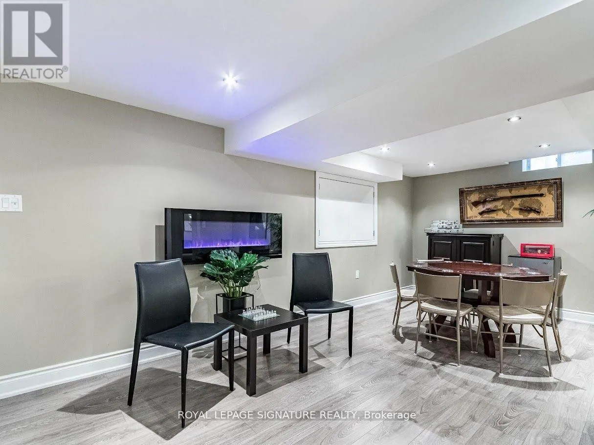 1206 GLENASHTON DRIVE