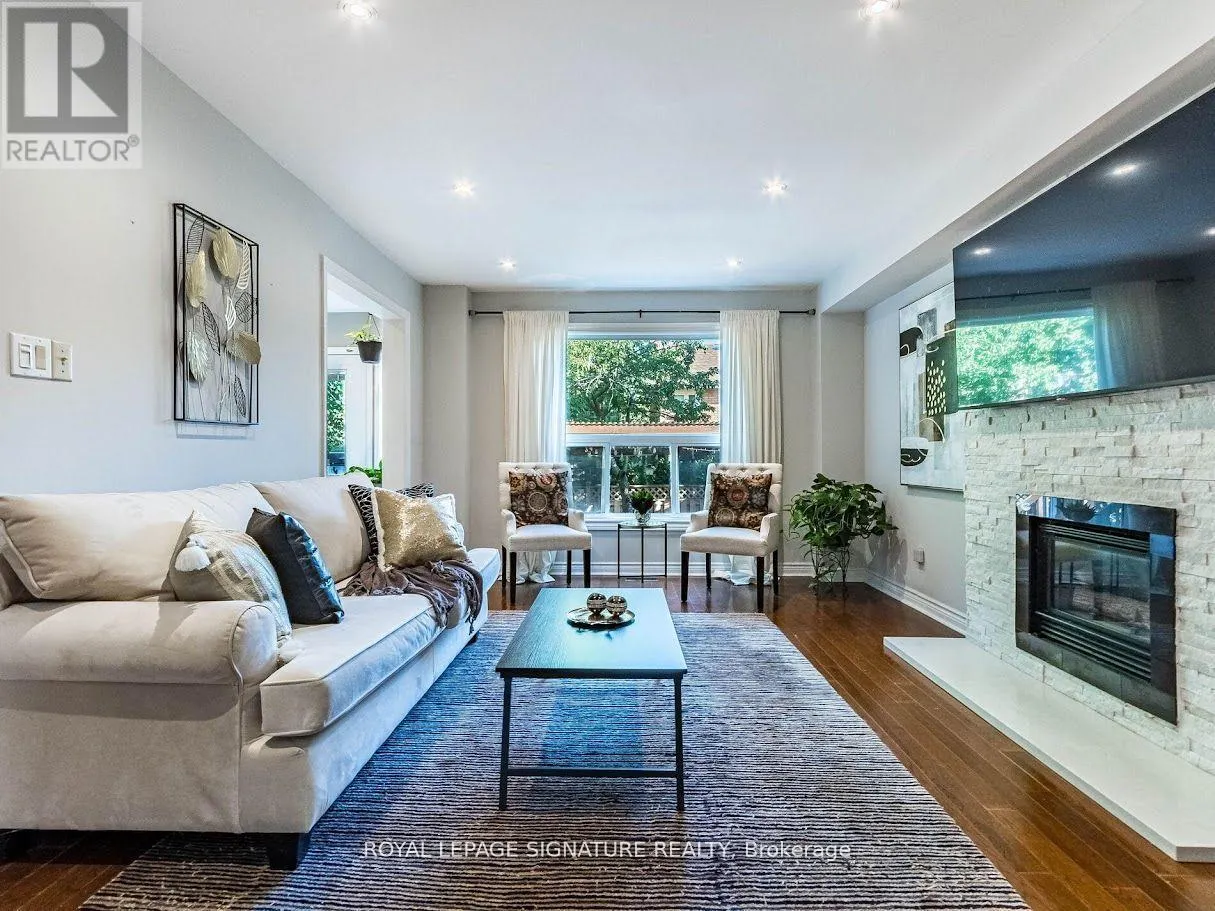 1206 GLENASHTON DRIVE