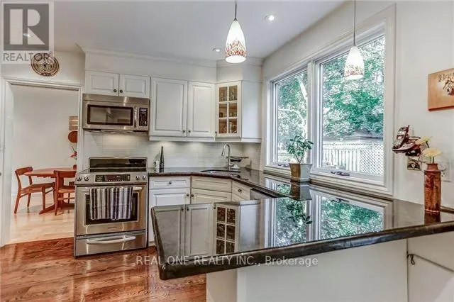 1268 LORNE PARK ROAD