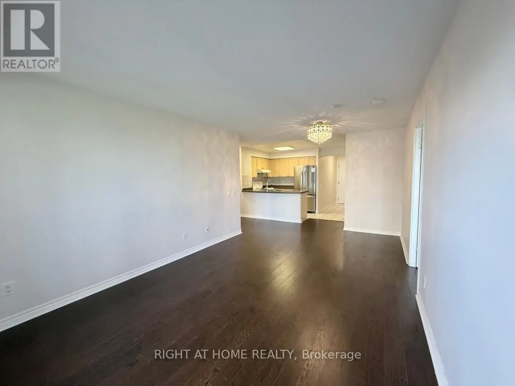 521 - 25 KINGSBRIDGE GARDEN CIRCLE