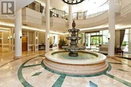 521 - 25 KINGSBRIDGE GARDEN CIRCLE