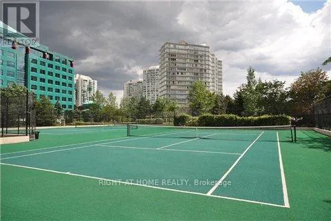 521 - 25 KINGSBRIDGE GARDEN CIRCLE