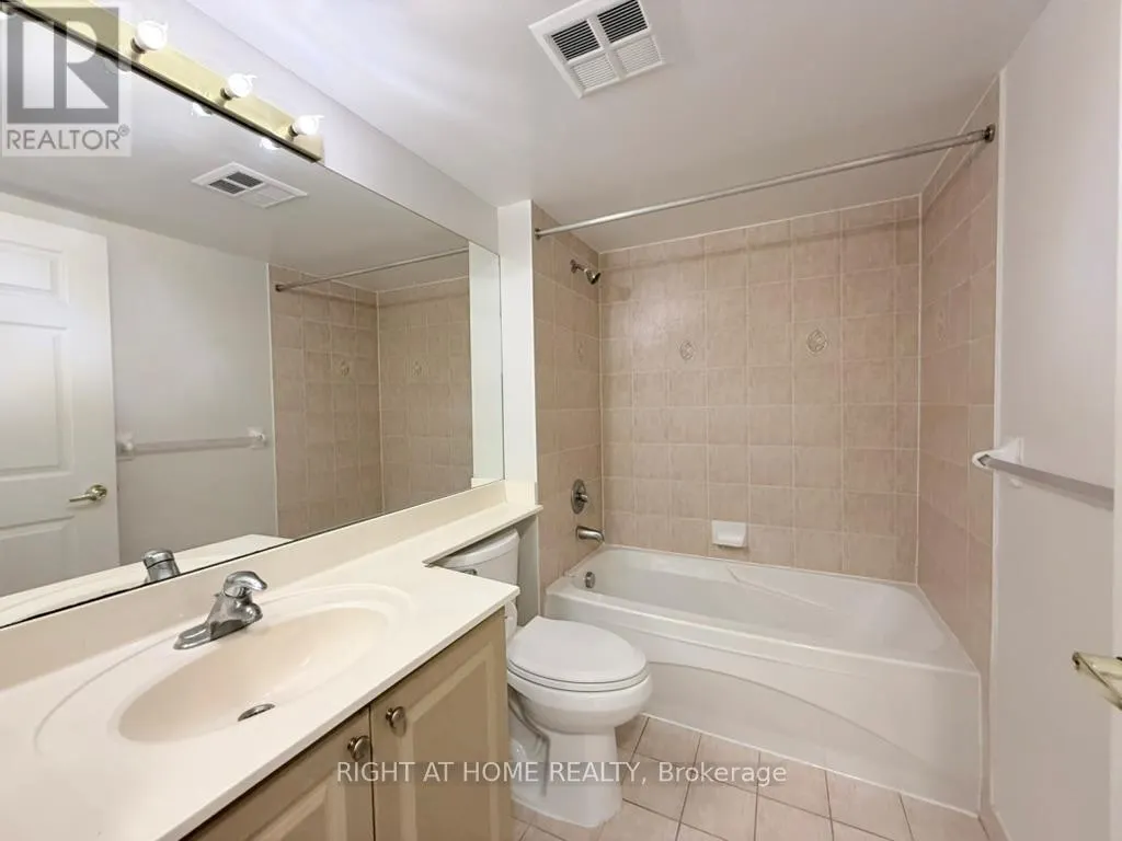 521 - 25 KINGSBRIDGE GARDEN CIRCLE