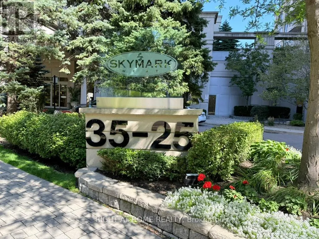 521 - 25 KINGSBRIDGE GARDEN CIRCLE