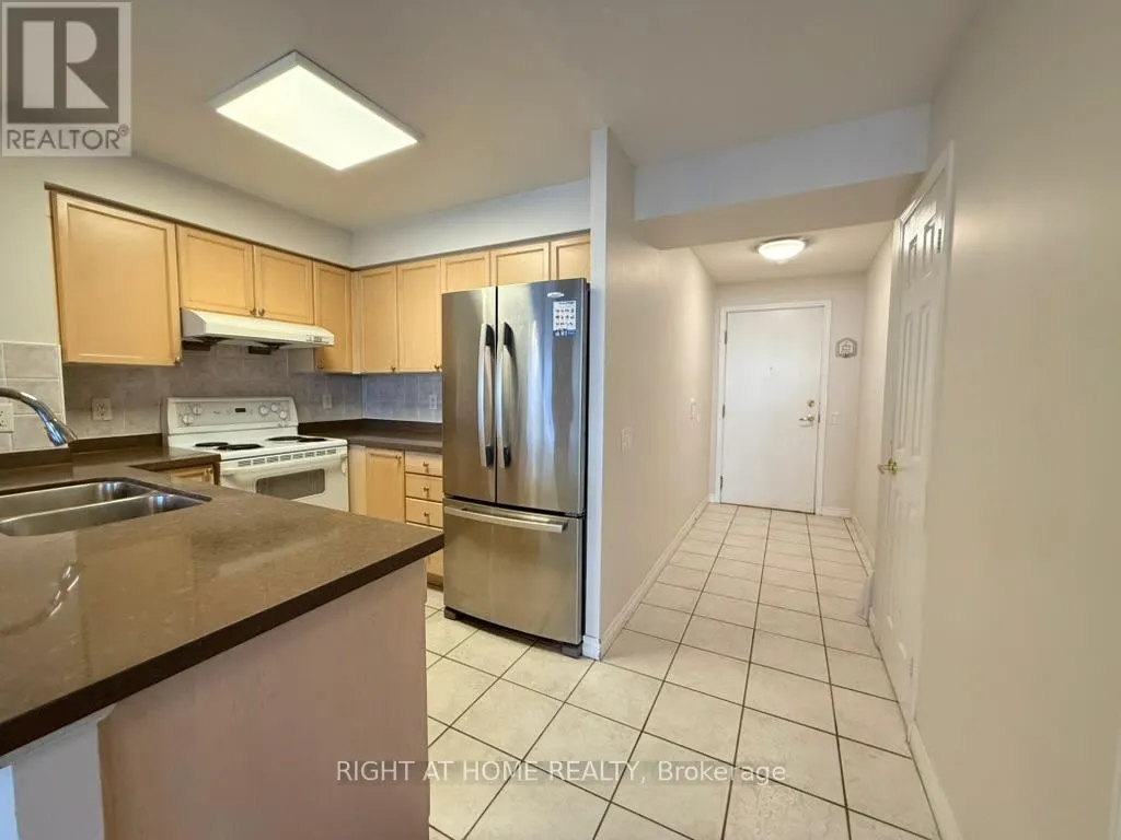 521 - 25 KINGSBRIDGE GARDEN CIRCLE