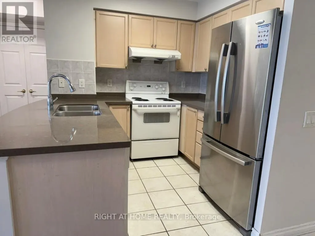 521 - 25 KINGSBRIDGE GARDEN CIRCLE