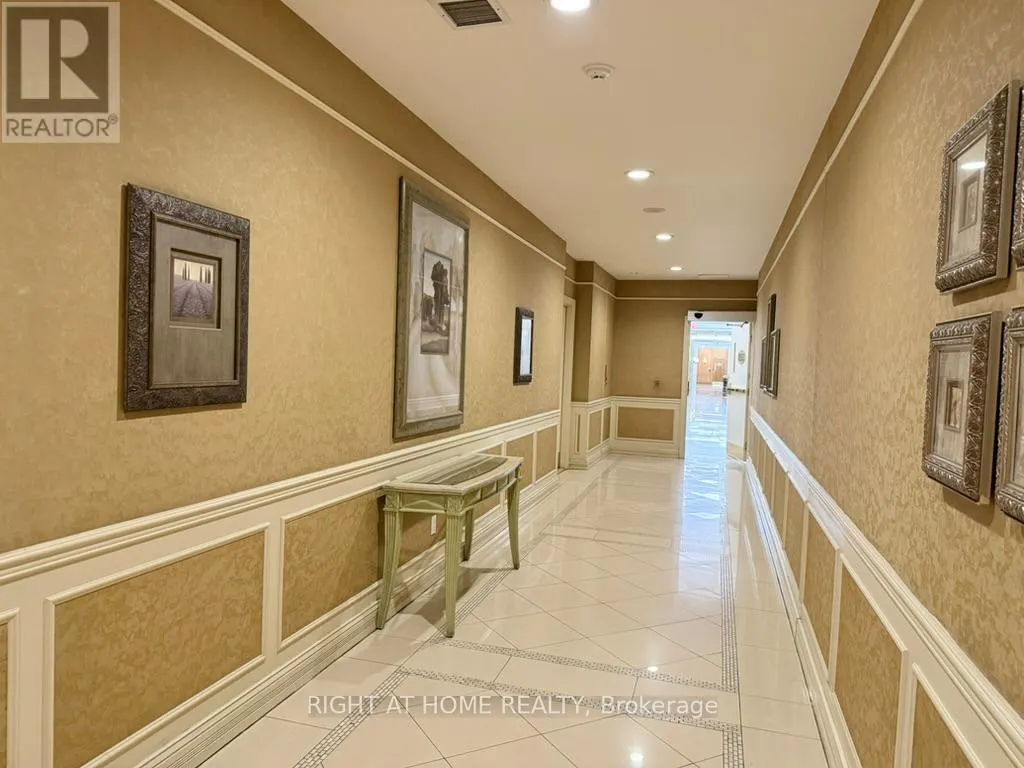 521 - 25 KINGSBRIDGE GARDEN CIRCLE
