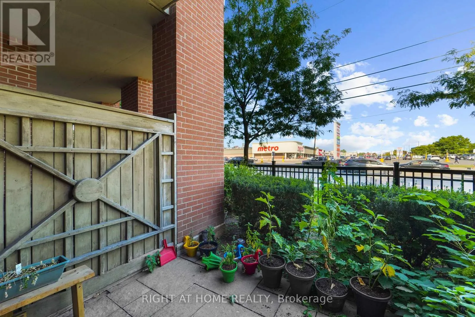 105 - 2772 KEELE STREET