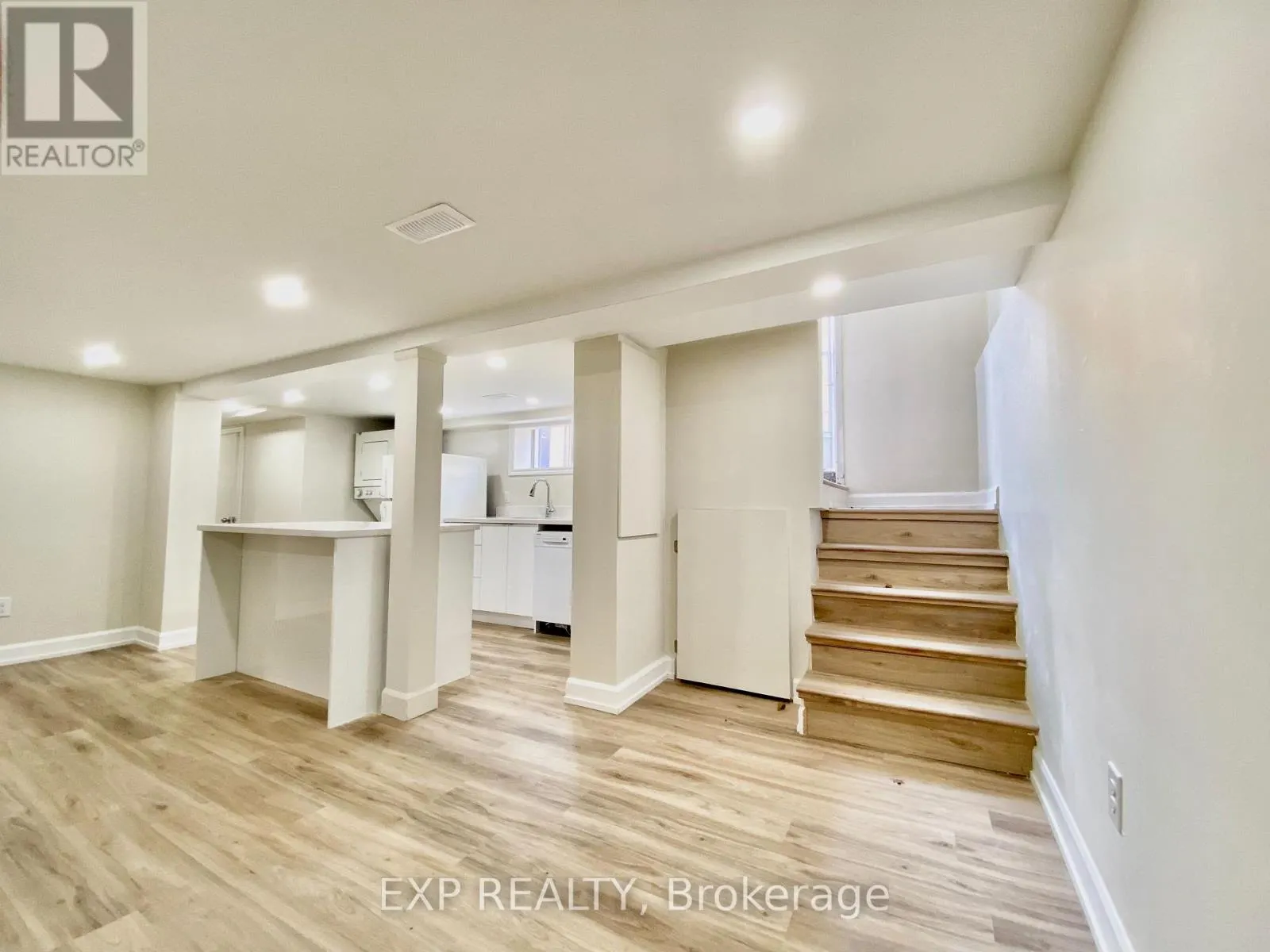 158 HALLMARK AVENUE